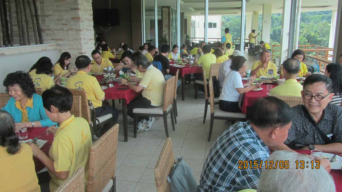 Lunch_at_Buaphud 12.JPG 116.7K
